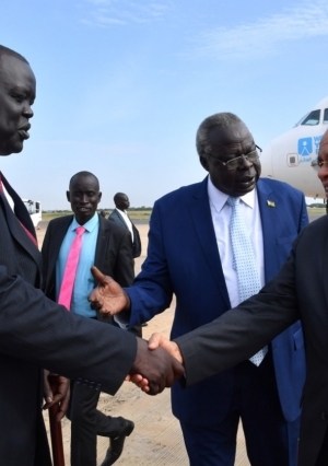 عبدالعال يصل جوبا عاصمة جنوب السودان لبحث العلاقات الثنائية