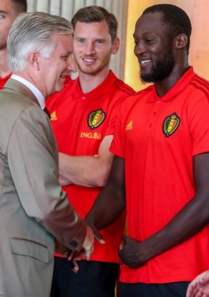 ملك بلجيكا يستقبل المنتخب البلجيكي بعد برونزية كاس العالم