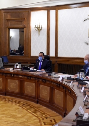 رئيس الوزراء يجتمع بمجلس إدارة الهيئة العامة للمنطقة الاقتصادية لقناة السويس