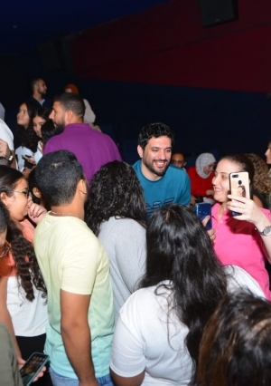 حسن الرداد والسبكي وأمينة خليل مع الجمهور بسينما ستي ستارز يتابعون توأم روحي