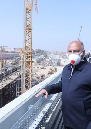جولة وزير النقل ومحافظ القاهرة في المرحلة الرابعة لمترو الخط الثالث