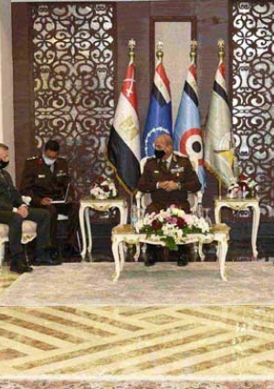 وزير الدفاع والإنتاج الحربى يعقد عدد من اللقاءات مع قادة الوفود العسكرية