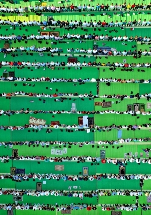 مسلمو العالم يحتفلون بعيد الأضحى المبارك