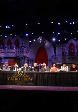 بدء المؤتمر الصحفي الخاص لمسرحية "الملك لير" بحضور يحيى الفخراني وفاروق الفيشاري
