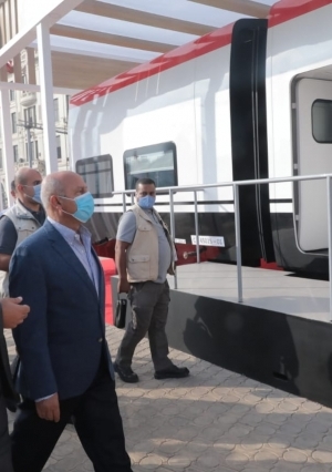 وزير النقل يتفقد محطتي رمسيس والمنيا وورش عربات السكة الحديد