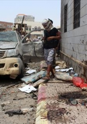 71  قتيلا بتفجير استهدف مجندين يمنيين في عدن تبناه داعش