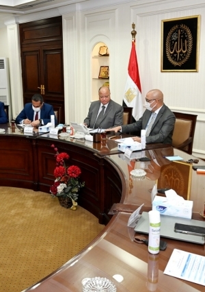 وزير الإسكان ومحافظ القاهرة يتابعان الموقف التنفيذى لمشروع تطوير "منطقة مثلث ماسبيرو"