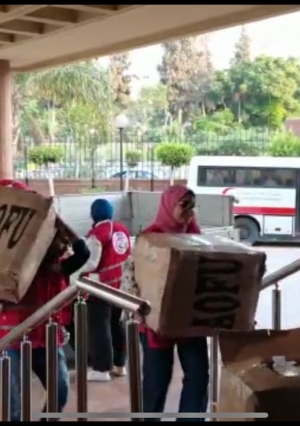 الهلال الأحمر المصري يرسل مساعدات عاجلة للشعب الفلسطيني جراء العدوان الأخير الذي تعرض له قطاع غزة