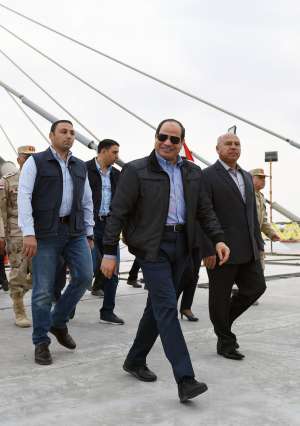 صور الجولة التفقدية للسيد الرئيس فجر اليوم في محور روض الفرج
