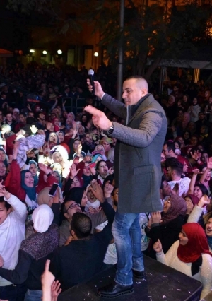 بالصور دياب يتألق بحفل جامعة القاهرة بحضور جماهيرى ضخم