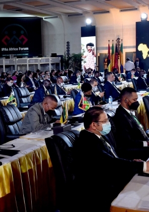 منتدى رؤساء الهيئات الاستثمارية الافريقية الاول بحضور رئيس الوزراء تصوير سليمان العطيفى