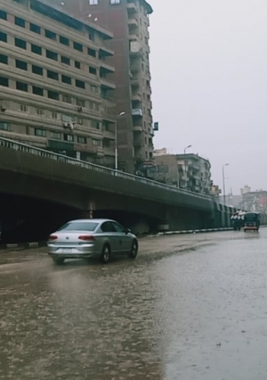 البرك والمستنقعات تغطي شوارع الغربية واستمرار هطول الأمطار الرعدية