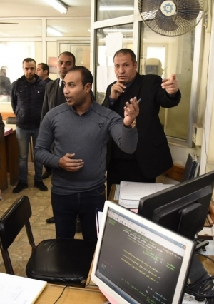 غادة والي تزور مكتب تأمينات المقاولات المركزي في زيارة مفاجأة