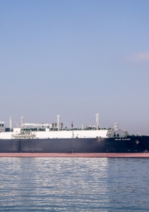 بعد توقف ثمان سنوات ميناء دمياط يستقبل اول سفينة لتصدير الغاز المسال