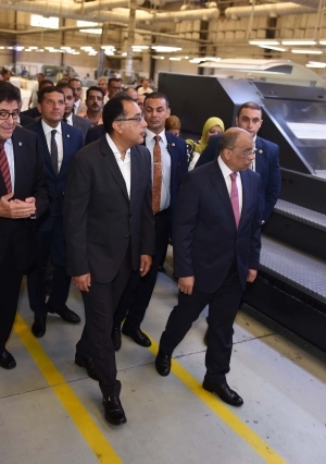 رئيس الوزراء يتفقد 4 مصانع خلال زيارته للمنطقة الحرة بمدينة نصر بعد تطويرها‎