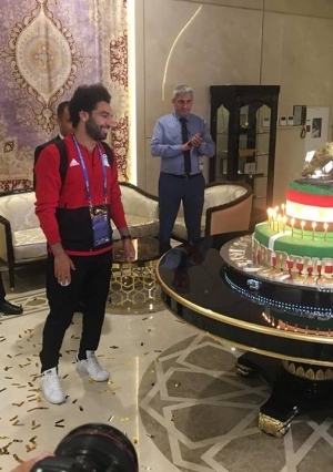 فندق منتخب مصر يحتفل بعيد ميلاد محمد صلاح