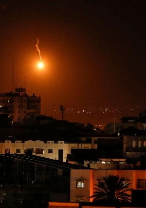 لقطات من اليوم الثاني من أحداث العدوان الإسرائيلي على قطاع غزة