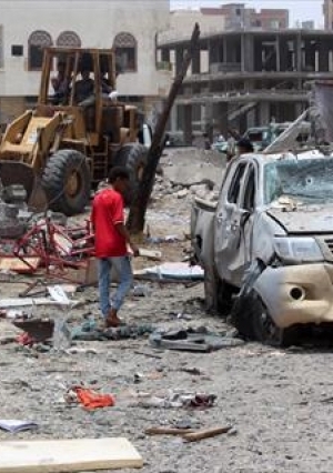 71  قتيلا بتفجير استهدف مجندين يمنيين في عدن تبناه داعش