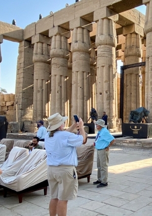 الاستعدادات النهائية لاحتفالية طريق الكباش داخل معبد الاقصر - تصوير مؤمن عشماوى