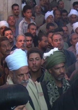 الآلاف من أبناء سوهاج يشيعون جثامين لشقيقين قتلا في "مصراتة" الليبية