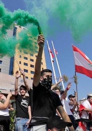 تواصل المظاهرات في لبنان