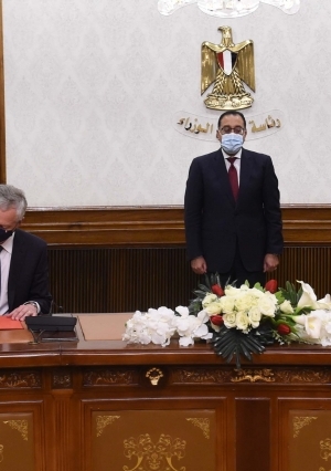 رئيس الوزراء يشهد توقيع عدد من اتفاقيات التعاون بين مصر وفرنسا‎