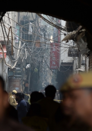 مقتل 43 شخصًا في حريق مصنع بالعاصمة الهندية نيودلهي
