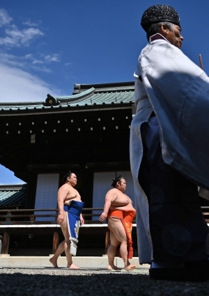 احتفاليات مصارعة "السومو" في اليابان
