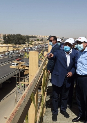 تفقد رئيس الوزراء اعمال تطوير الطريق الدائرى تصوير سليمان العطيفى