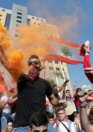 تواصل المظاهرات في لبنان