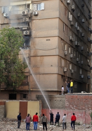 حريق بعمارة سكنية بشارع مصدق بالدقى