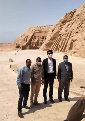 السفير الكوري الجنوبي بمصر  يتفقد معبد أبوسمبل فى جولة سياحية