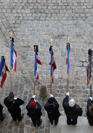 مراسم تكريم رسمية في باريس لجثامين 13 جنديا فرنسيا