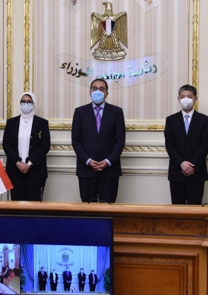 رئيس الوزراء يشهد توقيع اتفاقيتين لتصنيع لقاح سينوفاك الصيني في مصر‎ تصوير سليما ن العطيفى
