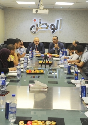 ندوة رئيس جامعة القاهرة في "الوطن"