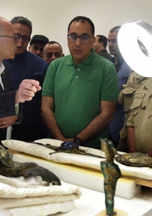 رئيس مجلس الوزراء يتفقد أعمال تنفيذ المتحف المصرى الكبير