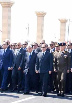 الرئيس عبد الفتاح السيسي يتقدم الجنازة العسكرية للرئيس الأسبق حسني مبارك