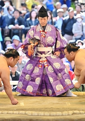 احتفاليات مصارعة "السومو" في اليابان