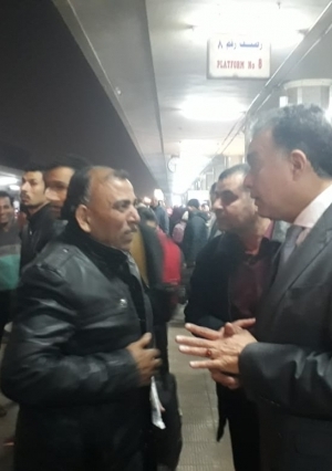 جولة تفقدية لوزير النقل في محطة مصر وعدد من محطات المترو