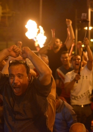 فرحة التأهل لكأس العالم بميدان التحرير ووسط البلد تصوير حسن عناد