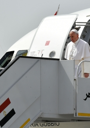 رحلة بابا الفاتيكان من روما إلى القاهرة