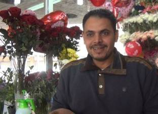 بالفيديو| بائع زهور يرفع شعار "وردة واحدة تكفي": أقل بوكيه بـ150 جنيها