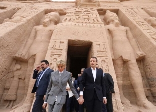 "من معبد أبو سمبل للعاصمة الجديدة".. ملخص زيارة الرئيس الفرنسي إلى مصر