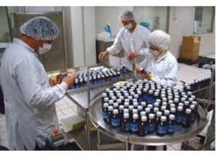 عالم مصري: نستعد لإنتاج أول دواء طبيعي لعلاج كوفيد 19 والفيروس المخلوي