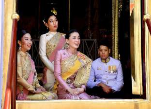 خرجوا لتحية ملك.. الأفيال في تايلاند تشارك لأول مرة في حفل التتويج