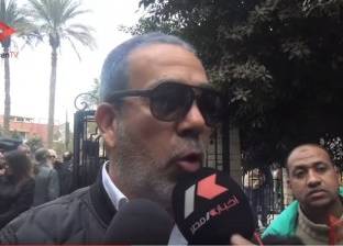 بالفيديو| خالد يوسف وخالد النبوي ومدحت العدل يشاركون في تشييع جنازة سيد حجاب