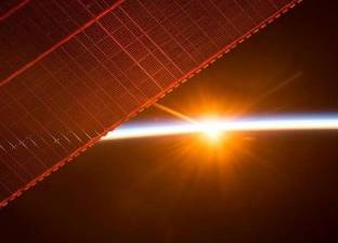 بالصور| لحظة مرور المحطة الفضائية الدولية أمام القمر الأزرق العملاق