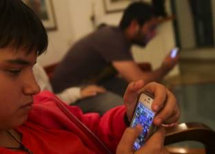 استطلاع عالمي: الإسرائيليون الأكثر إدمانا على الهواتف الذكية