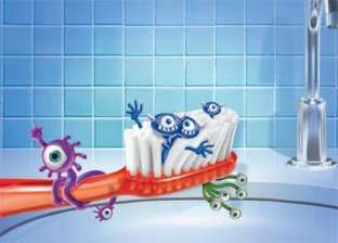 فرشاة الأسنان ولوح تقطيع الطعام أماكن مفضلة للبكتيريا عن "المرحاض"