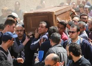 أهالى الغربية يودعون جثمان أحمد خالد توفيق فى مشهد جنائزى مهيب وسط غياب المثقفين